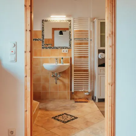 Quiet Close To Nature Apartment *